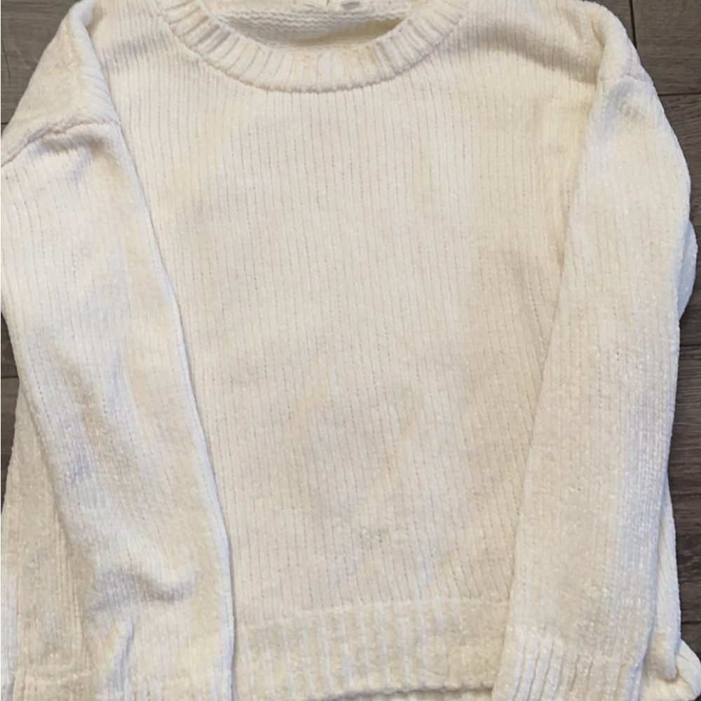 gap white sweater